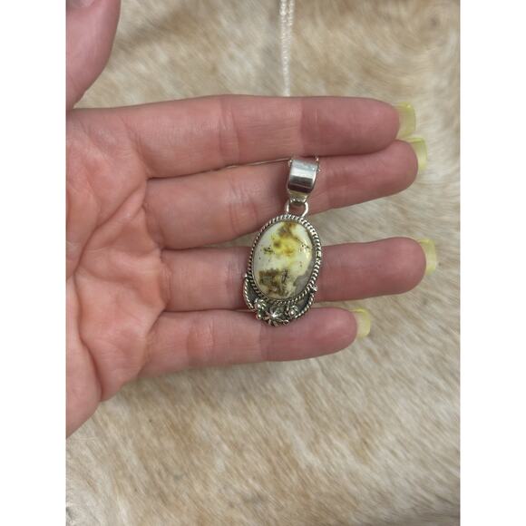 Large Native American Sterling Silver Palomino Turquoise Oval Pendant Necklace - Picture 9 of 11